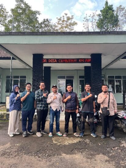 Pemberdayaan Kemitraan Masyarakat Desa Cipeuteuy: Pengumpulan Data Pertanian Presisi Berbasis WebGIS untuk Optimalkan Pasar Potensial