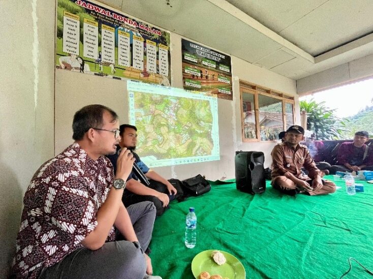 Sosialisasi Pendataan Pertanian di Desa Cipeuteuy Hadirkan Paparan Tim P4W IPB dan Mahasiswa KKN